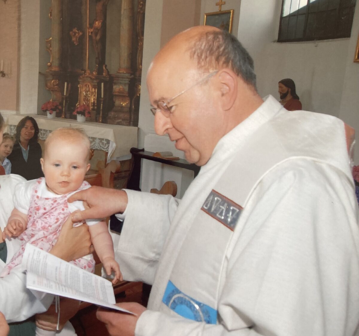 Kirche Taufe Pfarrer